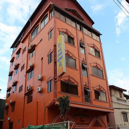 Lucky 2 pensión Phnom Penh Exterior foto
